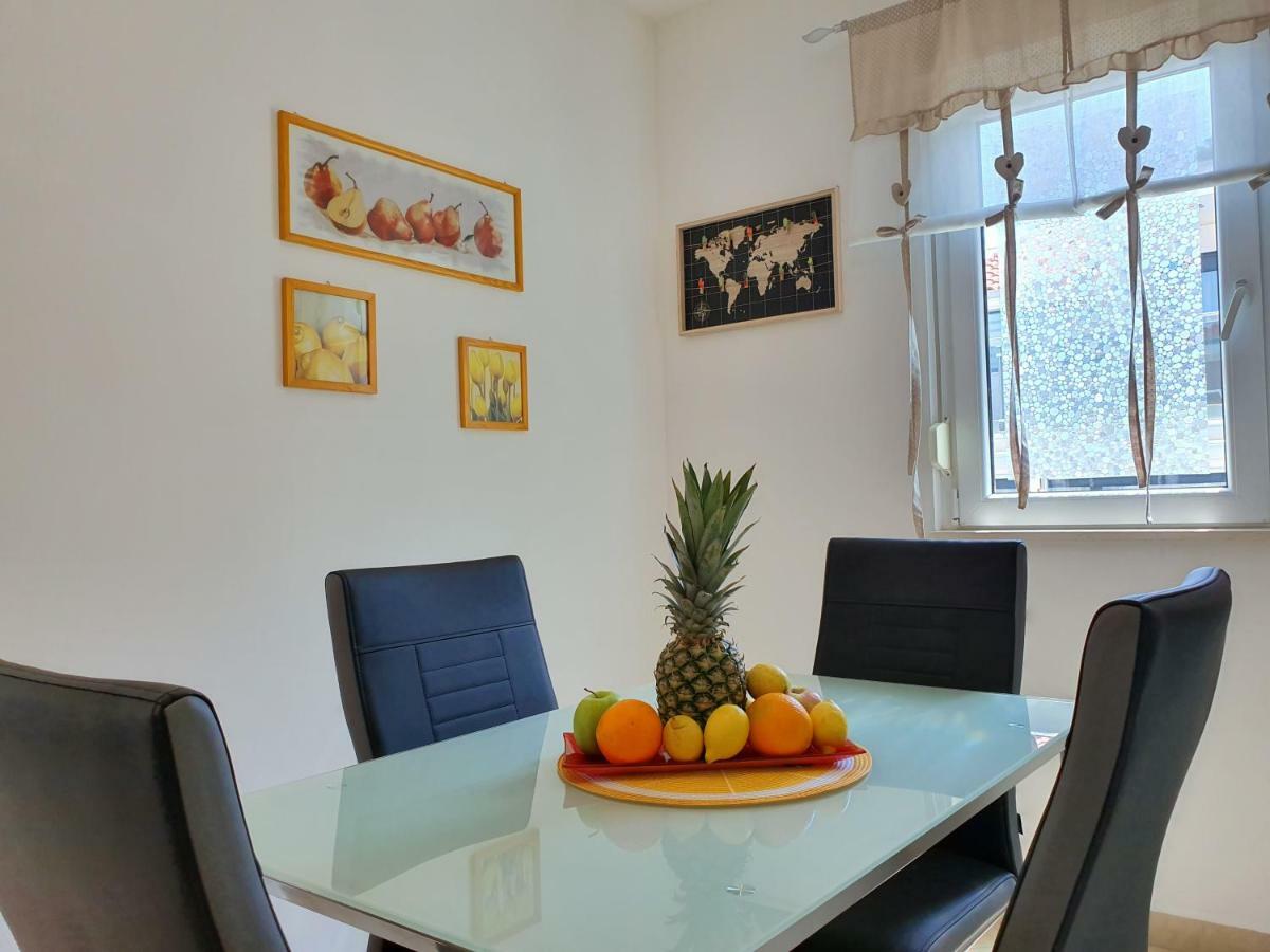 Apartment Tihana Trogir Kültér fotó