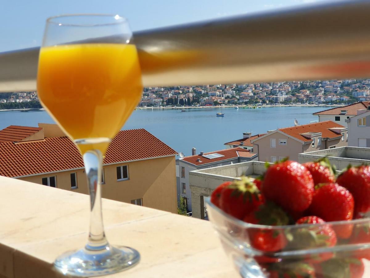 Apartment Tihana Trogir Kültér fotó